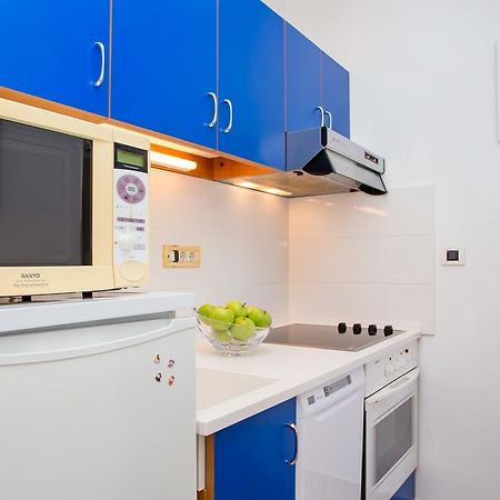 Apartment Zlatica By El-Pi Tours Malinska Buitenkant foto